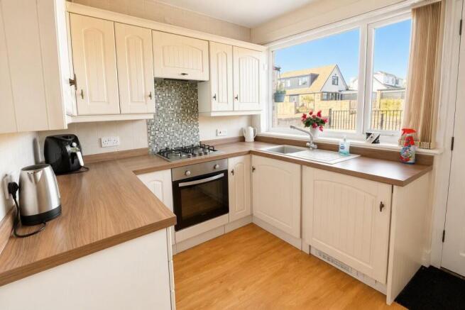 kitchen .jpg