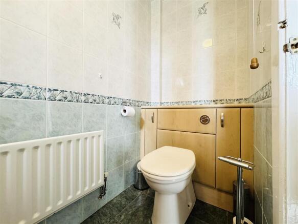 4 bed Detached for sale Image 10
