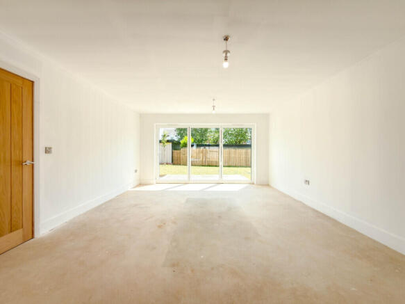 4 bed Detached for sale Image 10