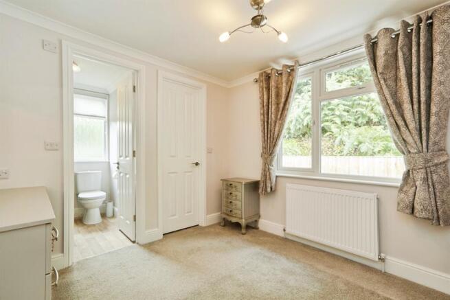 2 bed Park Home for sale Image 9