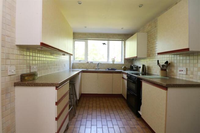 Kitchen..JPG