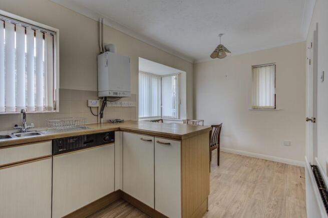 Kitchen / Brea...