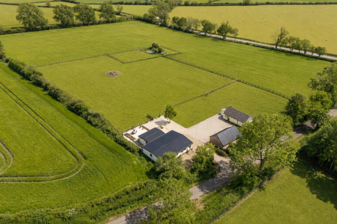 Hollybank Farm, Hill