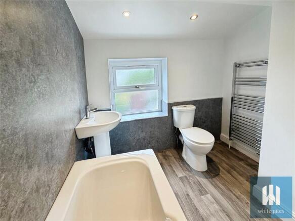 3 bed Terraced to rent Image 4