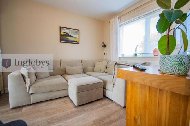 3 bed House for sale Image 6
