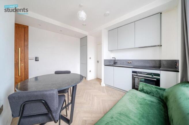 04aa4f7a-a864-457...