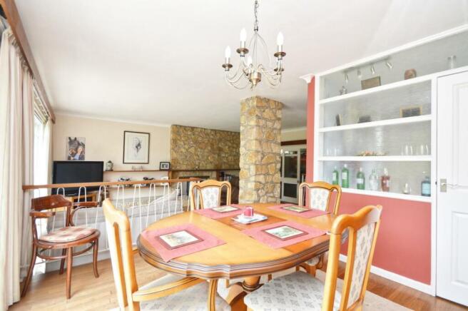 Sitting/Dining Room