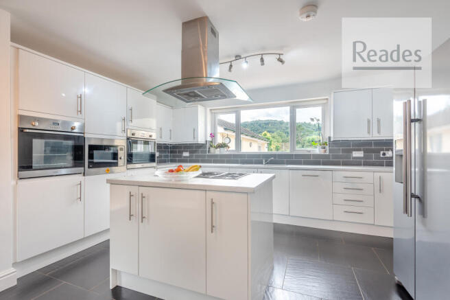 Kitchen/b'fast rm