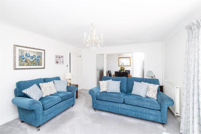 4 bed Detached for sale Image 7