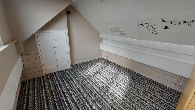 2 bed Terraced to rent Image 10