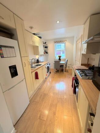 4 bed Not Specified for sale Image 7