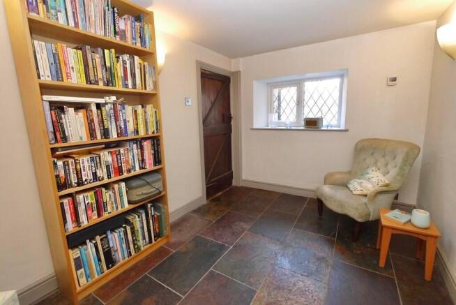 4 bed Detached for sale Image 6