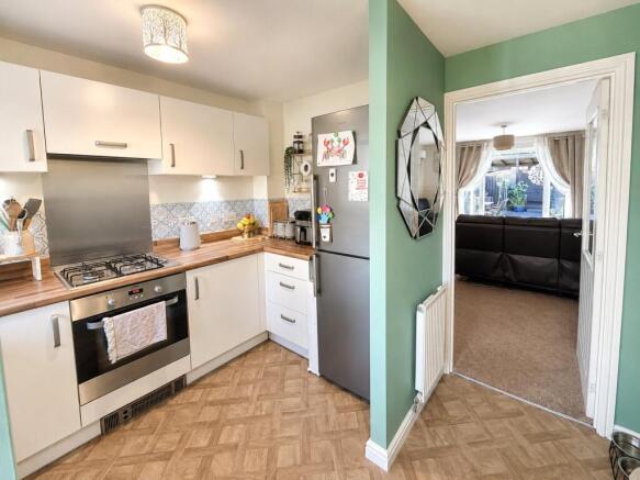 2 bed Semi-Detached for sale Image 5