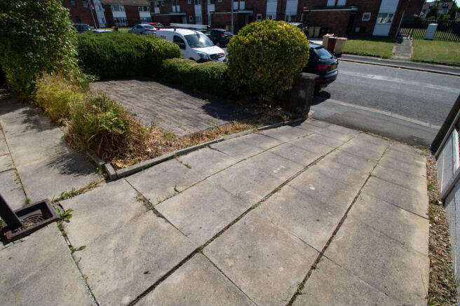 Front Garden/Driveway
