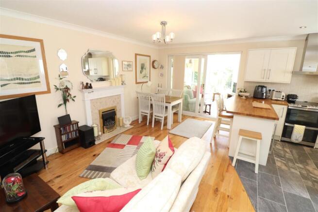 Open Plan Kitchen / Living Room