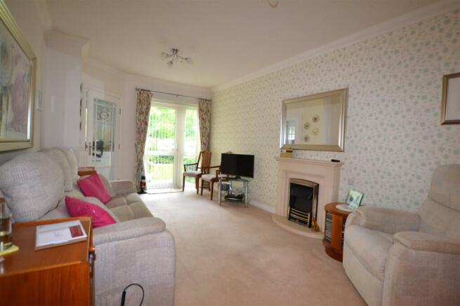 Living Room.JPG