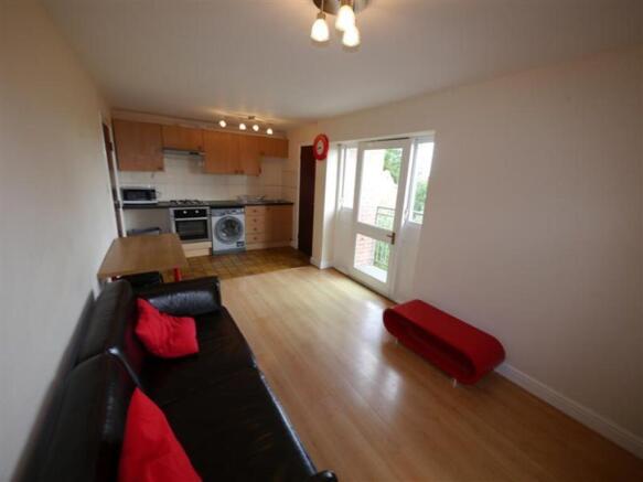1 bed Apartment to rent Image 10