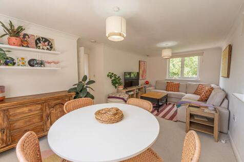 Golden Mile View, Primrose House, NP20