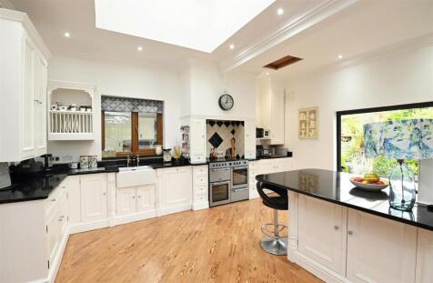 Cherry Orchard & Annexe, Rosliston Road South, Drakelow, DE15