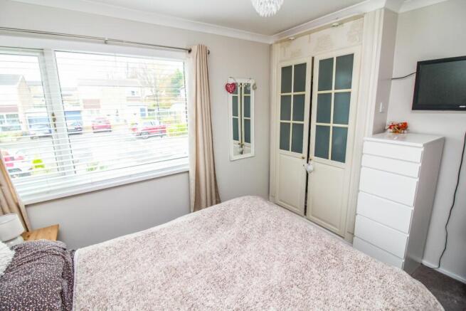 Bedroom 1 Pic 2.