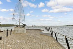 34, Phalarope Way, St Marys Island, Chatham ME4 3JQ