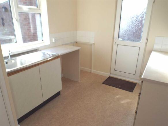 KITCHEN: