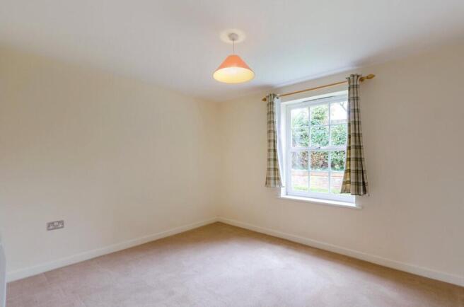 2 bed Flat to rent Image 6