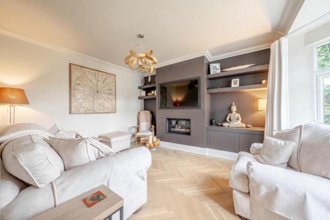 3 bed House for sale Image 4