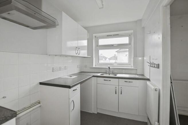 Flat 5, 45 Grove Road, Bexleyheath, Kent, DA7 6AX