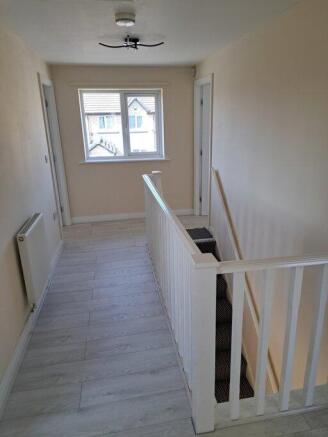 4 bed Detached to rent Image 7