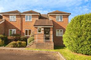 Flat 5, Gladepoint, Heath Road, Haywards Heath RH16 3AE