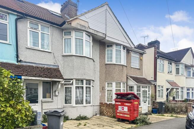 12 Sunningdale Avenue, Feltham, TW13 5JT