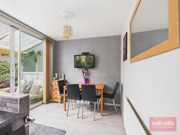3 bed Semi-Detached for sale Image 6