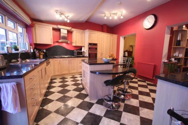 Kitchen/Breakfast Rm