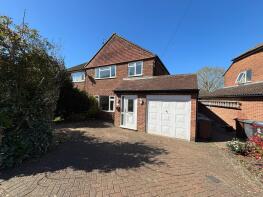 152, Heath Row, Bishop's Stortford CM23 5DQ