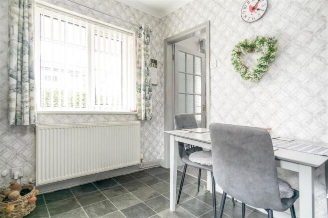 3 bed Semi-Detached Bungalow for sale Image 6