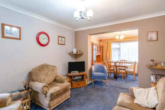 Lounge/Dining Room