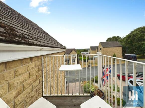 5 bed Detached for sale Image 12