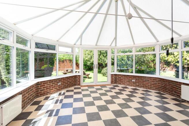 3 bed Detached Bungalow for sale Image 4