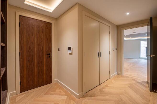 2 bed Apartment for sale Image 6