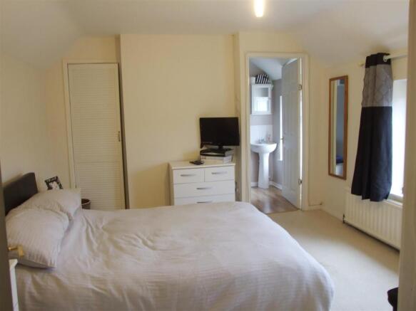 1bed.JPG