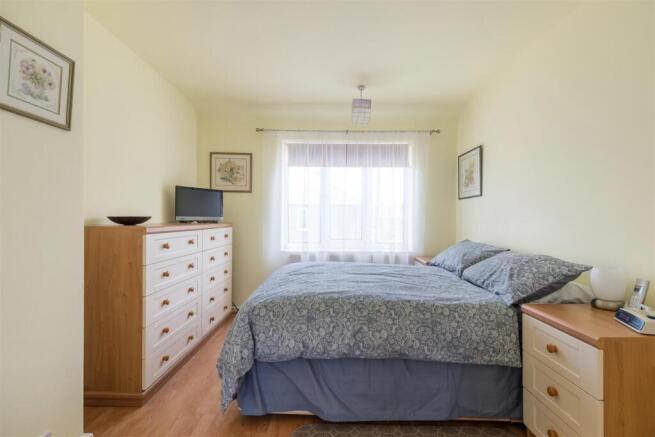 2 bed Semi-Detached for sale Image 7