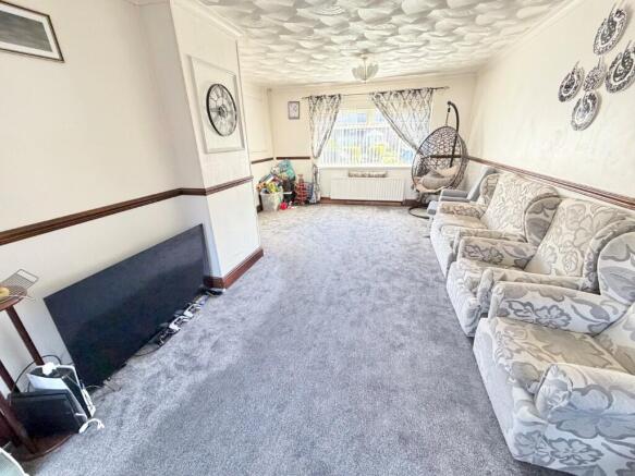 Lancaster Gardens, Ellesmere Port photo 4