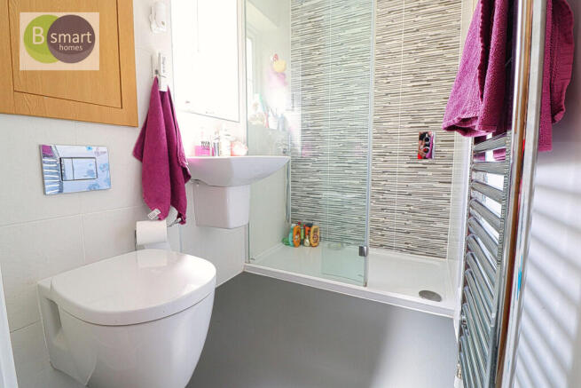 4 bed Semi-Detached for sale Image 9