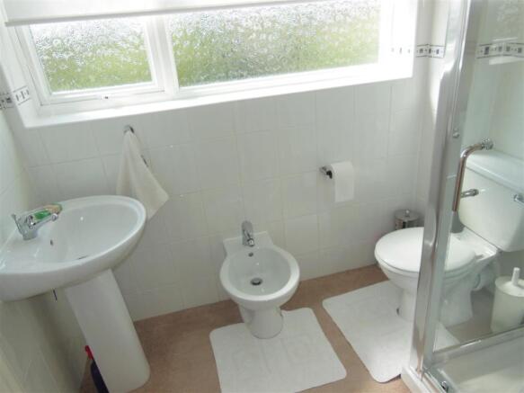 Shower Room.JPG