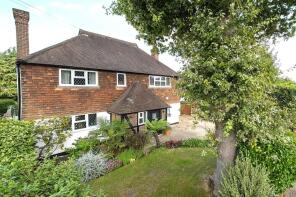 40, Greenways, Esher KT10 0QD