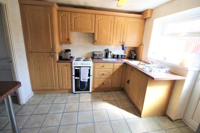 Kitchen Breakfast room.JPG