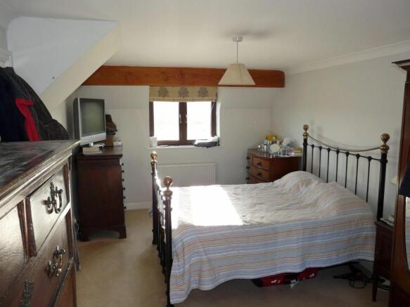 Bedroom 1 (Large).jpg