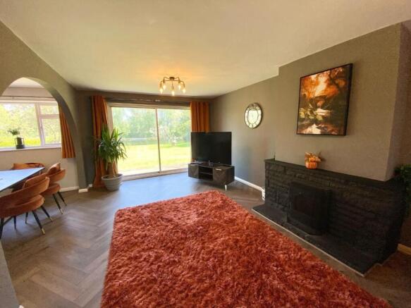 3 bed Detached Bungalow to rent Image 8