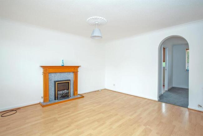 Lounge 3.jpg